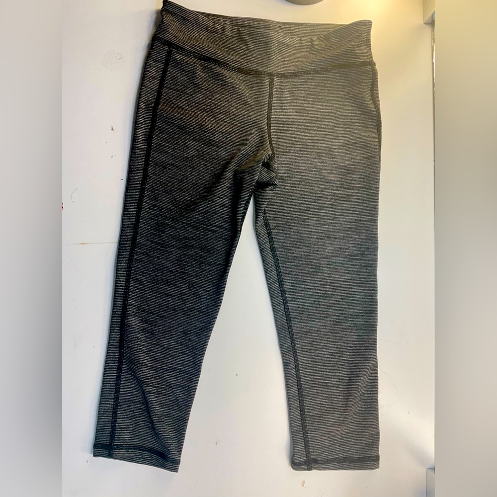 thin stripped leggings